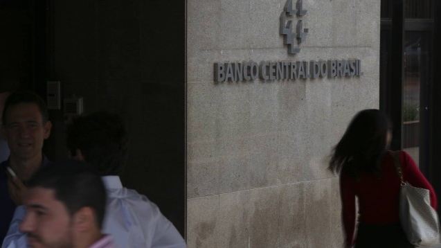 Mercado reduz previsão de taxa de juros para abaixo de 8% em 2018